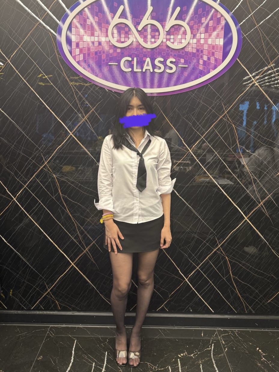 2.666CLASSS  ROSE.jpg
